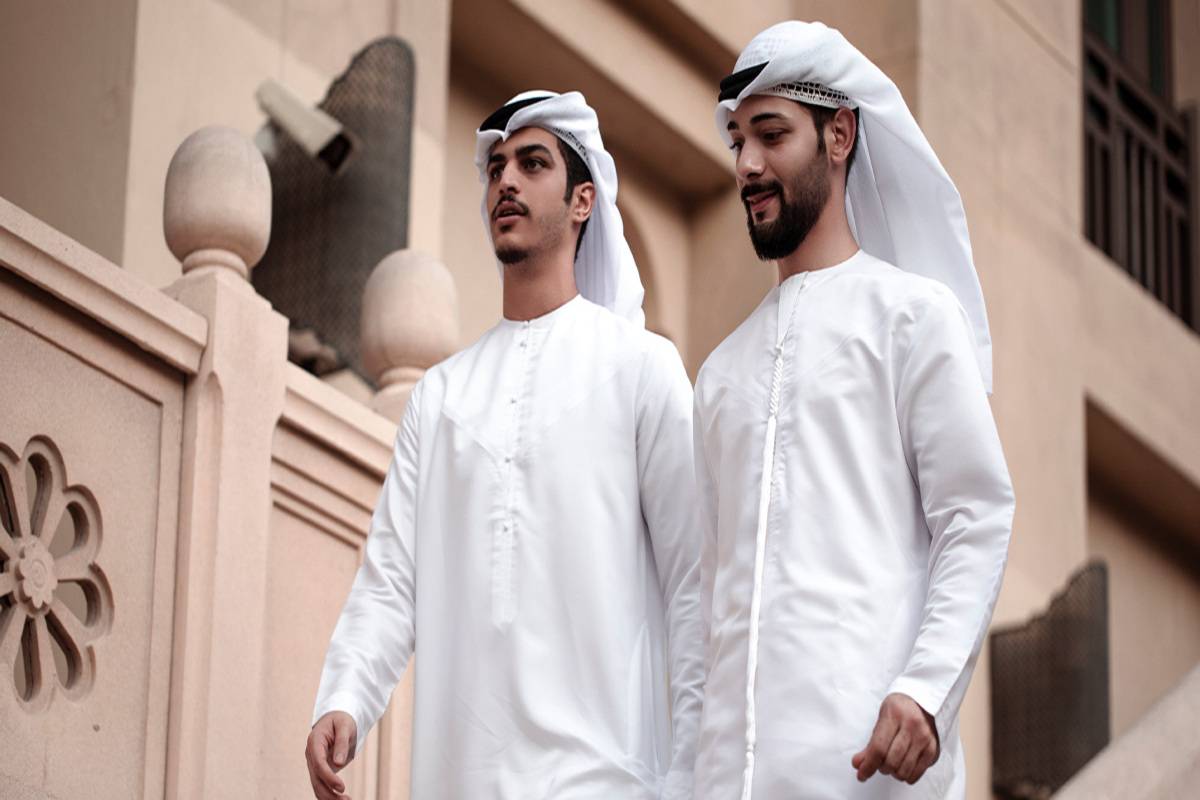 10 Elegant Thobes to Wear During Ramadan  